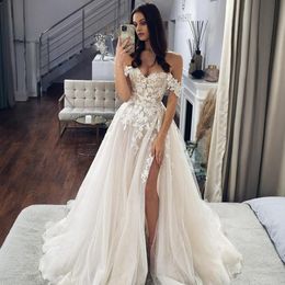 Shine Sparkling Wedding Dresses Off Shoulder Appliqued Lace Tiered Tulle Beaded Lace Bridal Dress for Bride Marriage for African Arabic Black Women D150