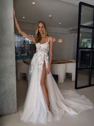 Bohemian Western Country A Line Wedding Dresses Beach Spaghetti Straps Illusion Tulle Sleeveless Lace Appliques D Floral Bridal Gowns Side Split Open Back