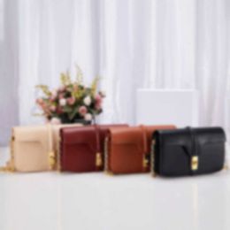 Designer Bags Shoulder Women Luxurys Designers Leather Gold Metal Parts Cowhide Outside Crossbodybag Shoulderbag Multicolor Re