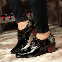 Dress Shoes Slip Resistant Official Formal Men's Elegant Sneakers For Man Luxury Men Designers Sport S Snackers