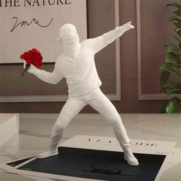 Resin Statues Sculptures Banksy Flower Thrower Statue Bomber Home Decoration Accessories Modern Ornaments Figurine Collectible 210243s