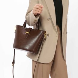 Evening Bags Withered New 2024 Women's Bag Coffee Bucket Bag Handbag High Quality Small Group One Shoulder Crossbody Bag Commuter Bag Ladies