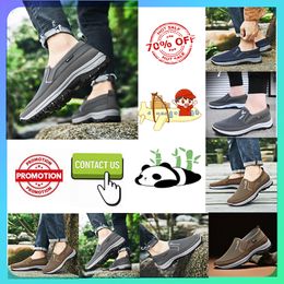 Designer Platform Step for middle-aged elderly people women man work Brisk walking Autumn Comfortable wear resistant Anti slip soft sole Dad's shoes