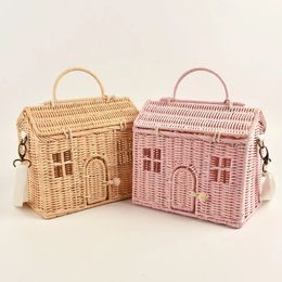 Creative House Shape Rattan Women Handbags Wicker Woven Shoulder Crossbody Bags Funny Summer Beach Straw Bag Handmade Travel Bag 240118