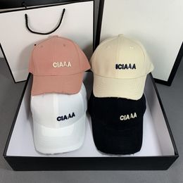 Outdoor Sports Designer Baseball Caps Womens Fashion Hole Casquette Sunshade Letter Embroidery Ball Caps