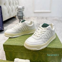 2024 sneaker men women Designer casual shoes white leather sneakers Lace-up closure Low heel trainers green and red Web tongue classics white shoes