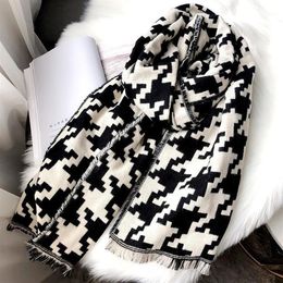 Scarves Black White Plaid Soft Cotton Long Scarf Women Winter Thick Warm Lady Cashmere Houndstooth Shawl Tassel241P