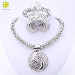 Alloy 2023 Latest Luxury Big Dubai Silver Plated Crystal Necklace Jewellery Sets Fashion Nigerian Wedding African Beads Costume Jewellery