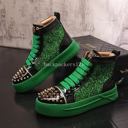 Stivali con rivetti di lusso Scarpe da uomo Designer Sneakers Uomo Punk High Top Oro Rosso Fondo leggero Scarpe con plateau casual Zapatillas Hombre