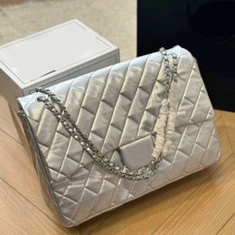 maxi borse Borsa firmata di alta qualità Borsa a tracolla Diamond Lattice borsa a tracolla borse di lusso borse hobo borse jumbo borse firmate da donna con patta 231215