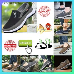 Designer Casual Platform Step on shoes for middle-aged elderly people man work Brisk walking Autumn Comfortable wear resistant Anti slip soft sole Dad's shoes