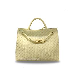 Underarm Leather Botegas 2023 Venetas Fashion Andiamo Shoulder Ladies New Bags Woven Classic Cowhide Handbag Cassette Single Designer Crossbody Bag Wo QBHO