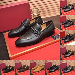 Top 39Modello 2024 Scarpe eleganti da uomo di design di qualità Marchio di lusso Nuovi mocassini da lavoro Scarpe slip-on in pelle Taglie forti per uomo Scarpe da festa di nozze Taglia 38-46