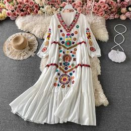 Basic Casual Dresses Women's retro Bohemian ethnic seaside holiday dress with spring embroidery V-neck beach dress Sundress casual pleated Vestidos J240130