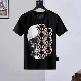 T-shirt T-shirt firmate T-shirt di lusso colorate Abito design haikyuu Lettera casual Stili abito Viaggio Abbigliamento da festa Abito Nero Bianco Coppia T-shirt