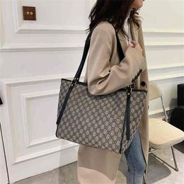 66% OFF trendy bags 2022 New Designer Handbags High version Advanced feeling large capacity women's new fashion versatile atm235r