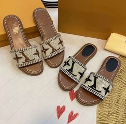 2024 women slippers top quality outdoor banquet Slide shoes pp straw summer leather sandals multicolor flat heel Mule letter shoes 774