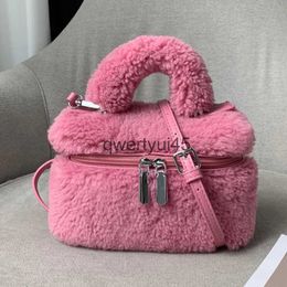 Shoulder Bags Faux Fur Square For Women Luxury Designer andbag Purse 2023 New In Vintage Plus Lambswool Box Zipper Soulder CrossbodyH24131