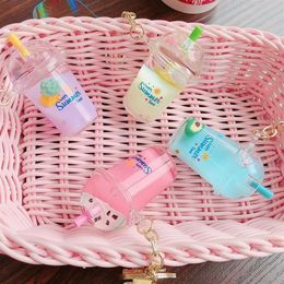 Keychains Floating Fruit Decompression Keyring Acrylic Milk Tea Cup Keychain Moving Liquid Quicksand Key Ring Car Bag Pendant Wome348z