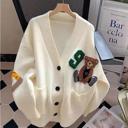 Bear Print Cardigan Autumn Winter Sweater Single Breasted Coat Pockets Button Up Cardigan Streetwear Long Sleeve Knitted Tops 240131