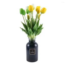 Decorative Flowers Hand Office Wedding Supplies Simulation Flower Fake Bouquet Home Decoration Artificial Tulips