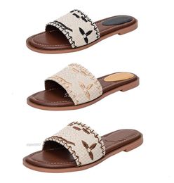 2024 women slippers top quality outdoor banquet Slide shoes pp straw summer leather sandals multicolor flat heel Mule letter shoes 121