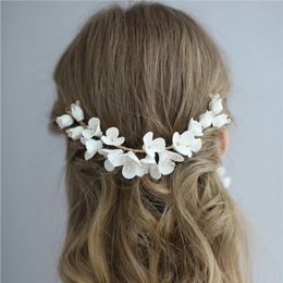 High Quality Clay Flower Bridal Hair Comb Handmade Rhinestone Hair Vine Wedding Headpiece Party Prom Hair Jewellery Brides Y200409271O