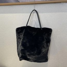 Evening Bags Design Korean Fashion Retro Women Large Capacity Handbag 2024 Winter Luxury Velvet Underarm Shoulder Side Totes