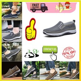 Platform Designer shoes for middle-aged elderly women man Brisk walking Autumn embroidery wear resistant Anti slip soft sole work Sneakers