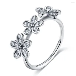 Cluster Rings European And American Temperament Flower Daisy Group Inlaid With Zircon Ring Female Quicksell Wish Product