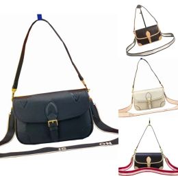 Designer Designer Shoulder Bag Leather Women Crossbody Bag Luxurys Handbags Mini Hobo Tote Bag Classics Flap Messenger Shopping Bag High Quality AAAAA