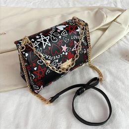 Printed Women's Bags Fashion Personality Graffiti One-Shoulder Messenger Bag Chain Handbag235x