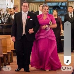 Fuchsia Mother Of The Bride Dresses With Long Cape Train Plus Size Women Evening Party Gowns Backless Wedding Guest Formal Occasion Prom Dress