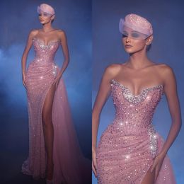 Sjöjungfru elegant rosa pärlstav nacke veck prom klänning delade paljetter långa klänningar för speciella OCNS aftonklänningar
