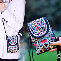 Cell Phone Pouches Lady Cell Phone Bag Crossbody Shoulder Wallet Purse Handbag Pouch Ethnic Style Embroidered Bag Flip Canvas Bag Retro Small Bolsa YQ240131