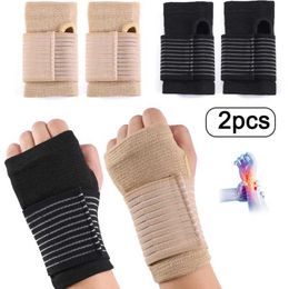 Wrist Support 1 Pair Adjustable Soft Wristbands Bracers For Gym Sports Wristband Carpal Protector Breathable Wrap Band Strap Wrist Support YQ240131