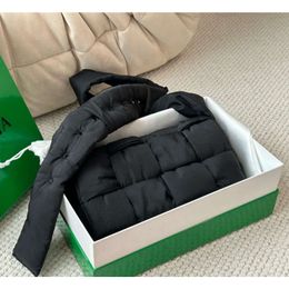 Classic Venetas Fashion 2024 Evening Handbag Handbags bottegs Women Men Bag Crossbody Cassette Nylon High Quality Puffer Shoulder Purse Shoulder Bags AUJ4