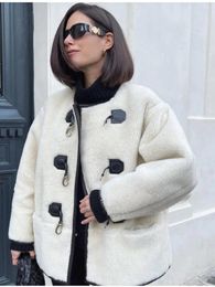 Women's Fur Faux Cashmere Plush Jacket Woman Winter Elegant Thicken Chic Horn Button Coat Gentle Integrated O Neck Casual Lady Outerwear