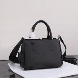 2023 Classic high quality designer handbag Young fashion handbag ladies shoulder bag