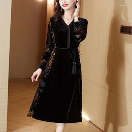 Casual Dresses Women Black Velvet Embroidery Chic Midi Dress Autumn Winter Elegant Luxury Party 2024 Korean Vintage Hepburn Night