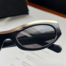 Luxury Sunglasses Womens New Fashion Oval Metal Rimmed Sun Glasses Mens UV400 Sunshade Protect Eyes Glasses