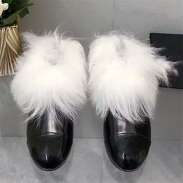 2024 Designer Round Head Cow Patent Leather White Fur Genuine Leather Luxury Thick Heel Shoes For Women Mary