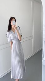 Casual Dresses A-Line Puff Sleeve Pleated Dress V-neck Midi Robe Summer 2021 Clothes Elegant Slim ice Lady Vestidos6169069