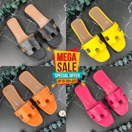 2024 new style Summer Best Quality Designer sandal Outwear Leisure Vacation Slides Beach Flat Slippers fashion Genuine Leather Shoes for Women 35-42