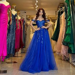 Prom Seksi Yan Kalam Kraliyet Mavi Elbiseler Omuz Dantel Aplikler Sizli Kat Uzunluğu Doğum Günü Partisi Uzun Akşam Özel Ocn Elbise Kadınlar İçin
