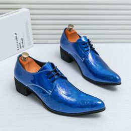 Luxury Designer Fashion Men's Gold Blue Pointed Lace Up Chelsea Shoes Male Formal Wedding Prom Dress Prom Loafers Homecoming