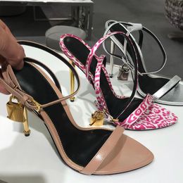 2024 New High-heeled Sandals fords Designer strappy sandals shoes Luxury Paris Dress Classics Fashion Dinner Party Club Women's High Heels Black Golden Wedding