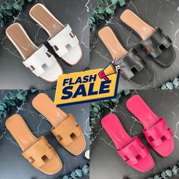 new style Summer Best Quality Designer sandal Outwear Leisure Vacation Slides Beach Flat Slippers fashion Genuine Leather Shoes for Women