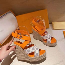 Women Designer Wedge Old flower Brown white Plaid Pumps Sandal Wedged PP Straw sole sandals Lady Party wedding Dress Shoes platform slippers Size 35-42