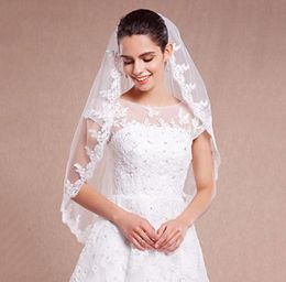 Bridal Veils White Ivory Veil Onetier Fingertip Wedding Accessories Lace Applique Edge With Comb5632015